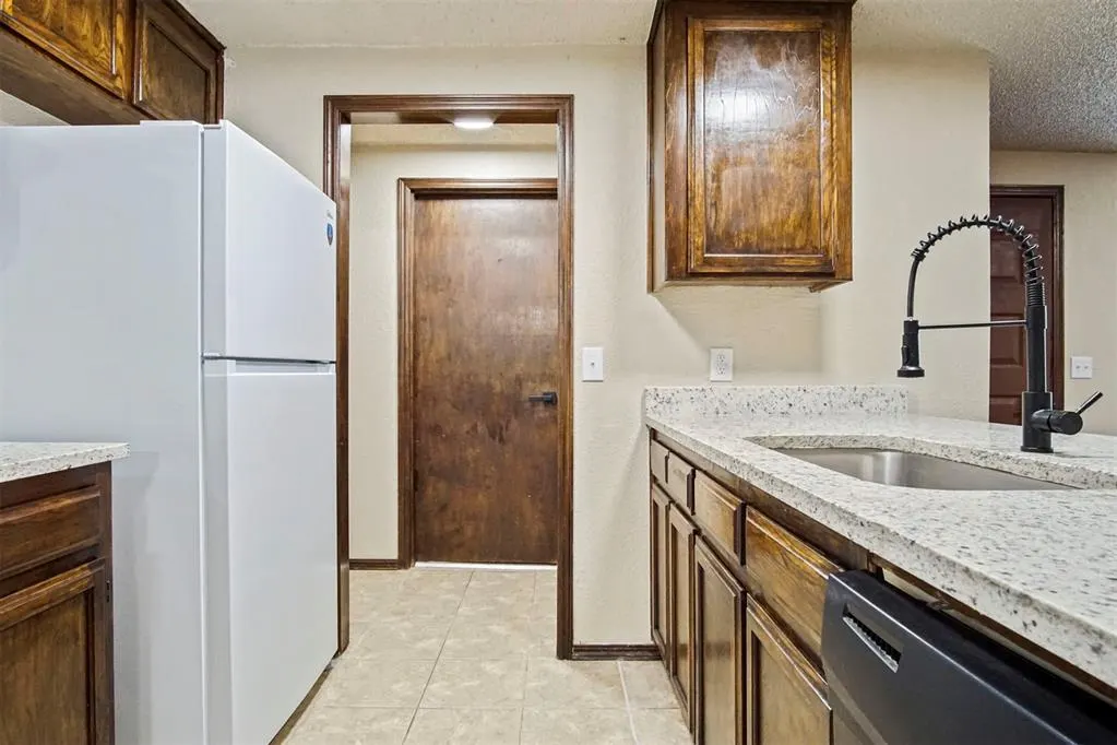 Photo 10 — 7707 NW 113th Place, Oklahoma City, OK 73162