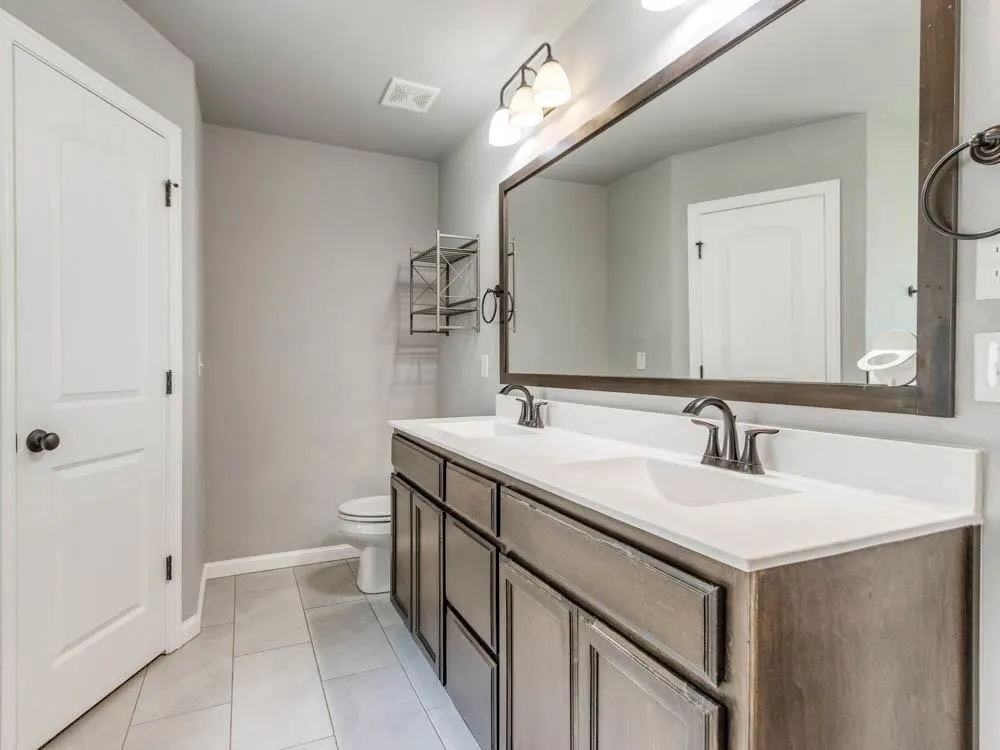 Photo 13 — 10553 SE 23rd Street, Midwest City, OK 73130