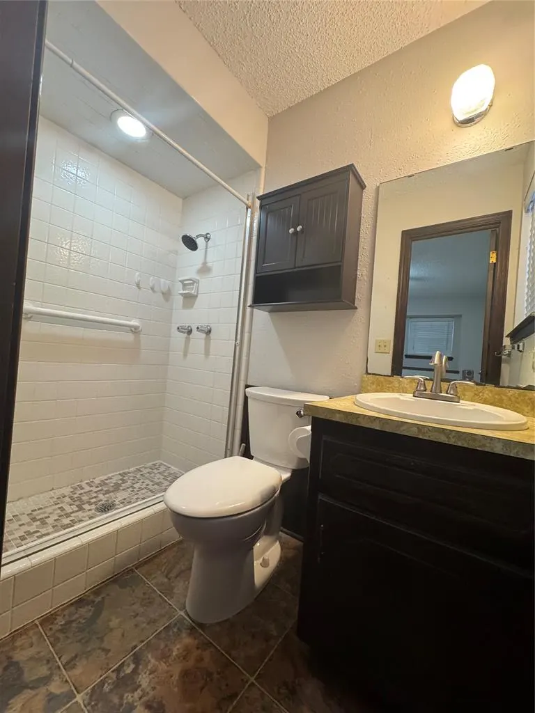 Photo 20 — 805 W 8th Street, Edmond, OK 73003