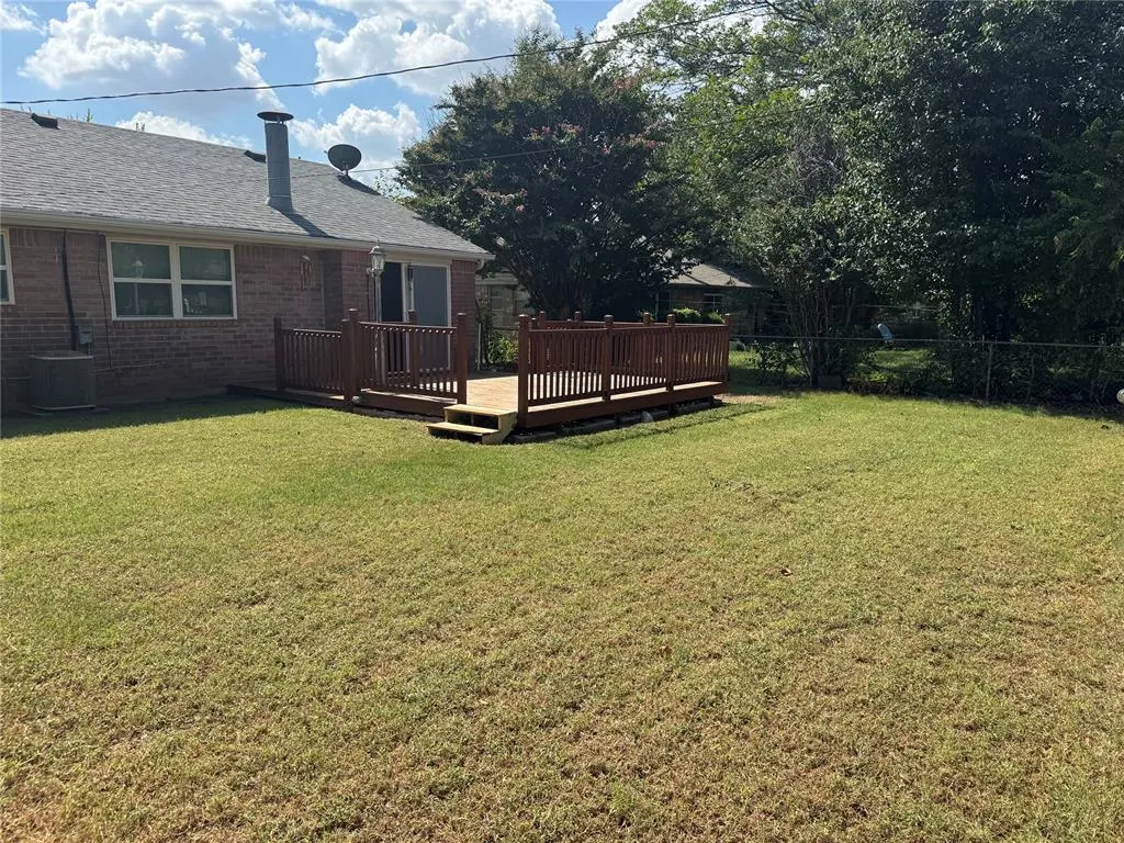 Photo 22 — 805 W 8th Street, Edmond, OK 73003