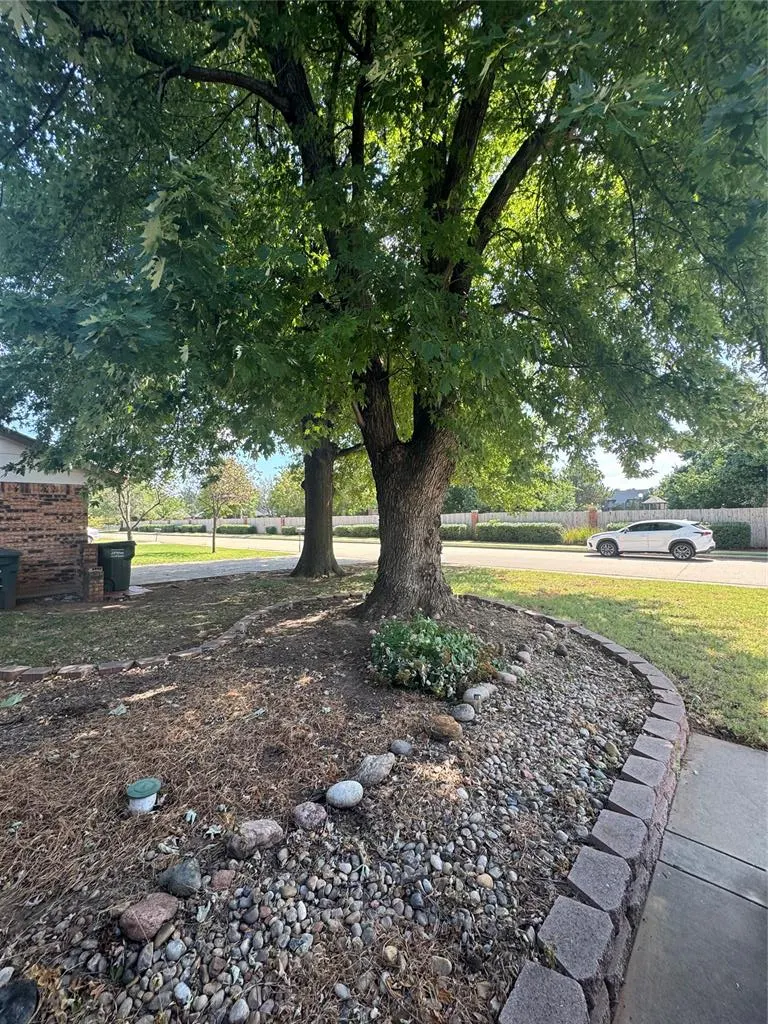 Photo 28 — 805 W 8th Street, Edmond, OK 73003
