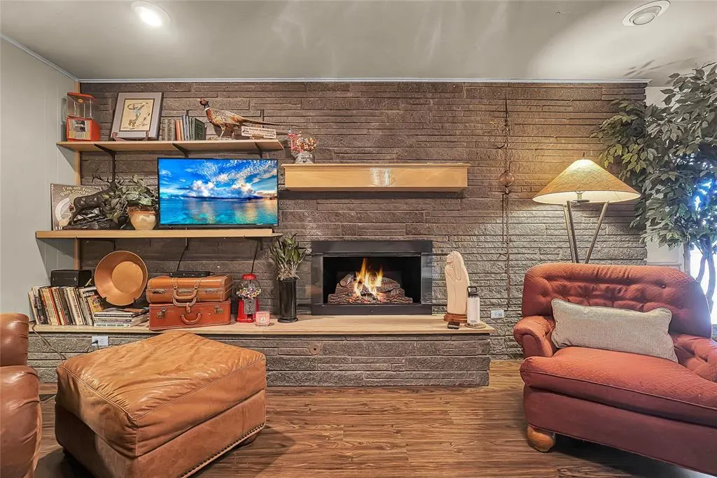 Photo 6 — 920 Sherwood Road, Clinton, OK 73601