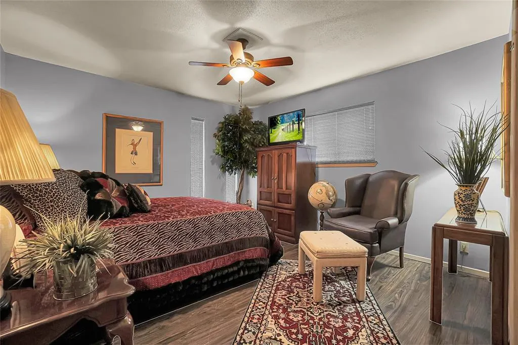 Photo 16 — 920 Sherwood Road, Clinton, OK 73601