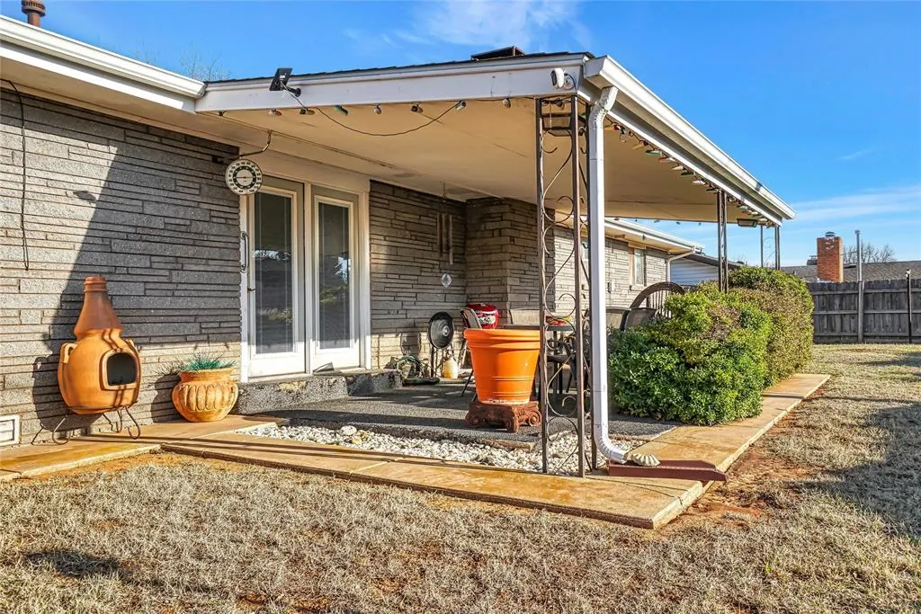 Photo 21 — 920 Sherwood Road, Clinton, OK 73601