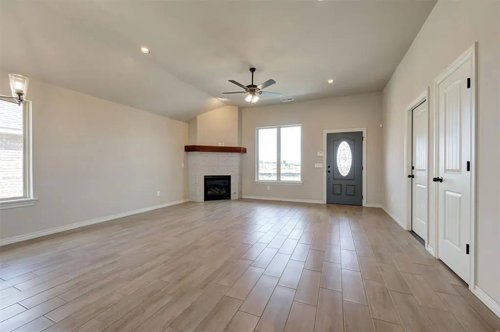 Photo 2 — 1232 E Ruger Lane, Mustang, OK 73064
