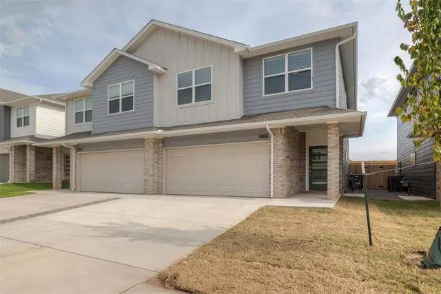 Photo 2 — 8905 NW 109th Lane, Oklahoma City, OK 73162