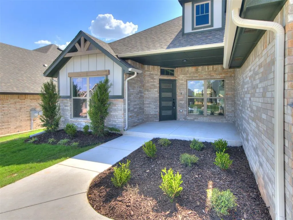Front exterior — 9220 SW 43rd Street, Oklahoma City, OK 73179