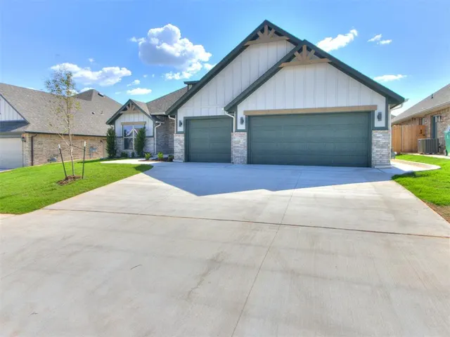 Photo 3 — 9220 SW 43rd Street, Oklahoma City, OK 73179