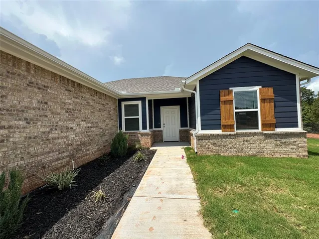 Photo 3 — 17010 Lantana Loop, Newalla, OK 74857
