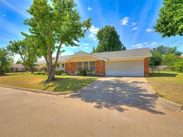 Photo 3 — 7401 NW 28th Terrace, Bethany, OK 73008
