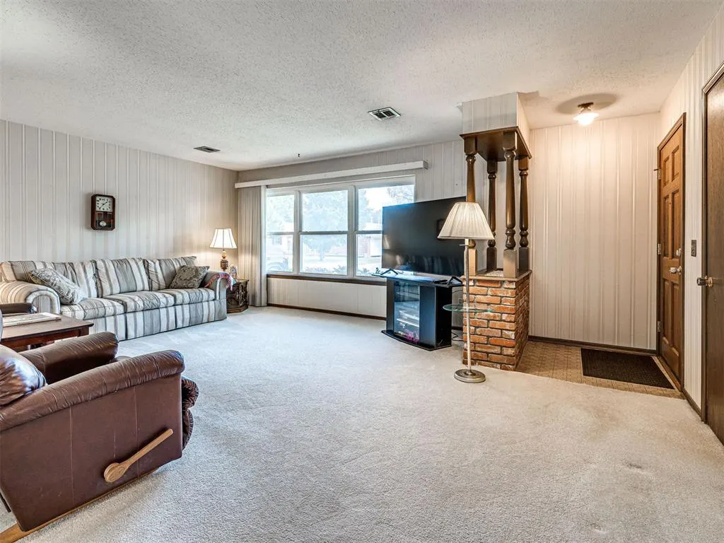 Photo 6 — 7401 NW 28th Terrace, Bethany, OK 73008