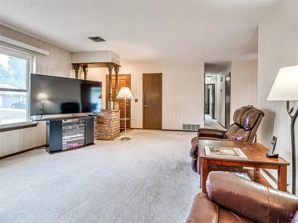 Photo 9 — 7401 NW 28th Terrace, Bethany, OK 73008