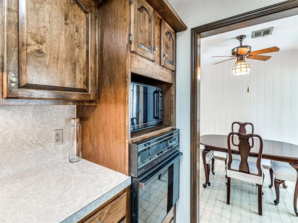Photo 14 — 7401 NW 28th Terrace, Bethany, OK 73008