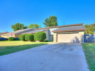 Sold home at 8713 Rolling Green Avenue