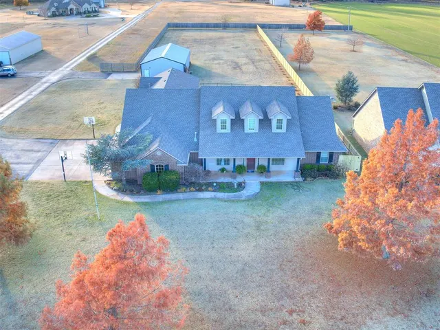 Photo 2 — 6203 N Stinchcomb Avenue, Oklahoma City, OK 73132