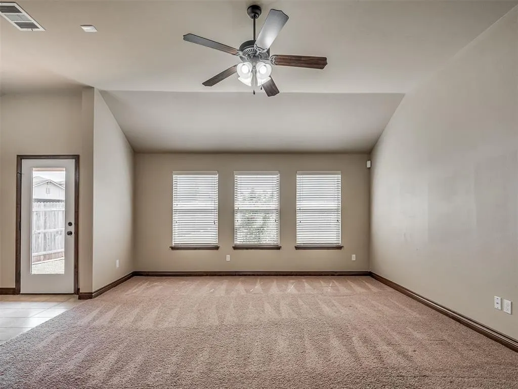 Photo 5 — 9500 SW 27th Street, Oklahoma City, OK 73128