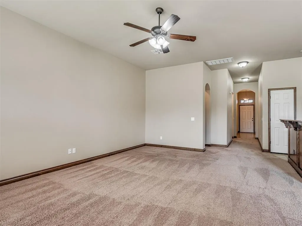 Photo 7 — 9500 SW 27th Street, Oklahoma City, OK 73128