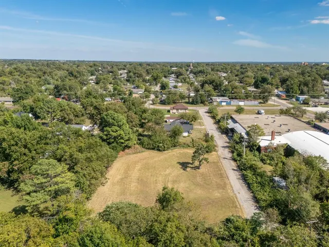 Photo 4 — 000 W Locust Street, Shawnee, OK 74801