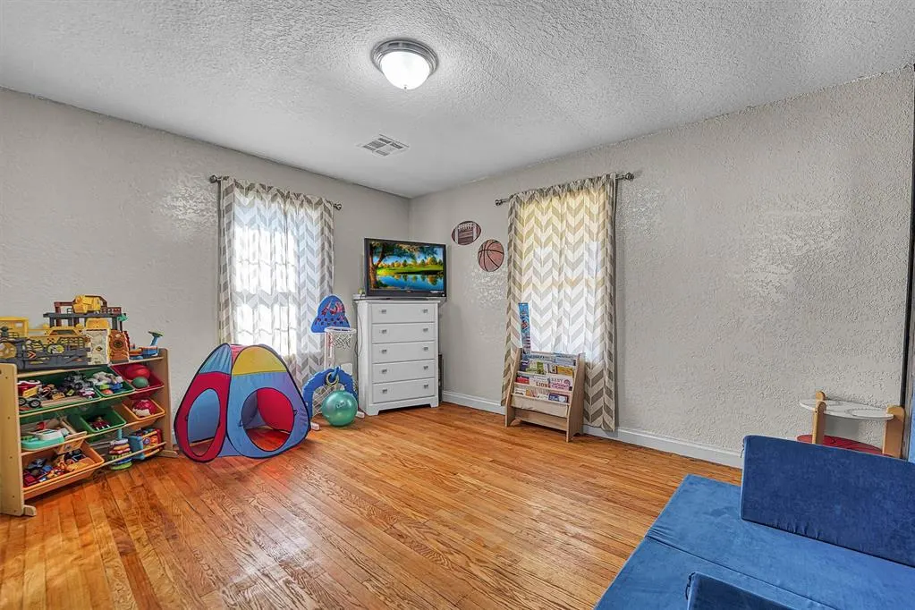 Photo 17 — 1410 N 5th Street, Sayre, OK 73662