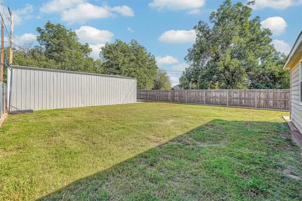 Photo 22 — 1410 N 5th Street, Sayre, OK 73662
