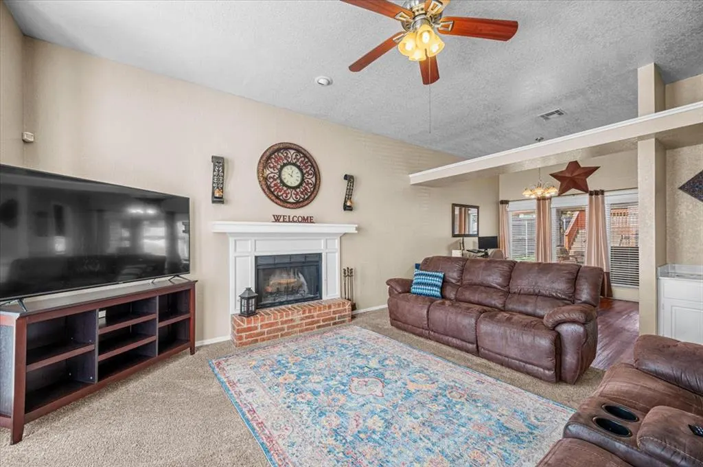 Photo 3 — 7917 Wilshire Ridge Drive, Oklahoma City, OK 73132