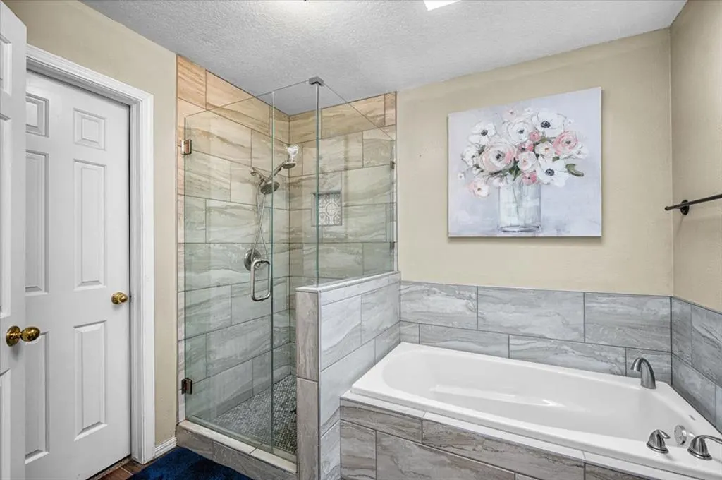 Photo 28 — 7917 Wilshire Ridge Drive, Oklahoma City, OK 73132