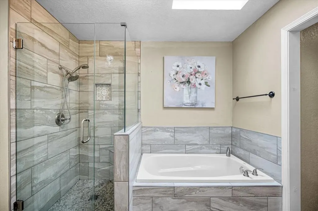 Photo 29 — 7917 Wilshire Ridge Drive, Oklahoma City, OK 73132