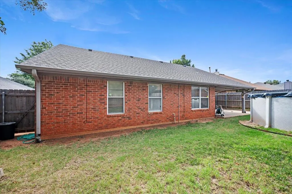 Photo 30 — 7917 Wilshire Ridge Drive, Oklahoma City, OK 73132