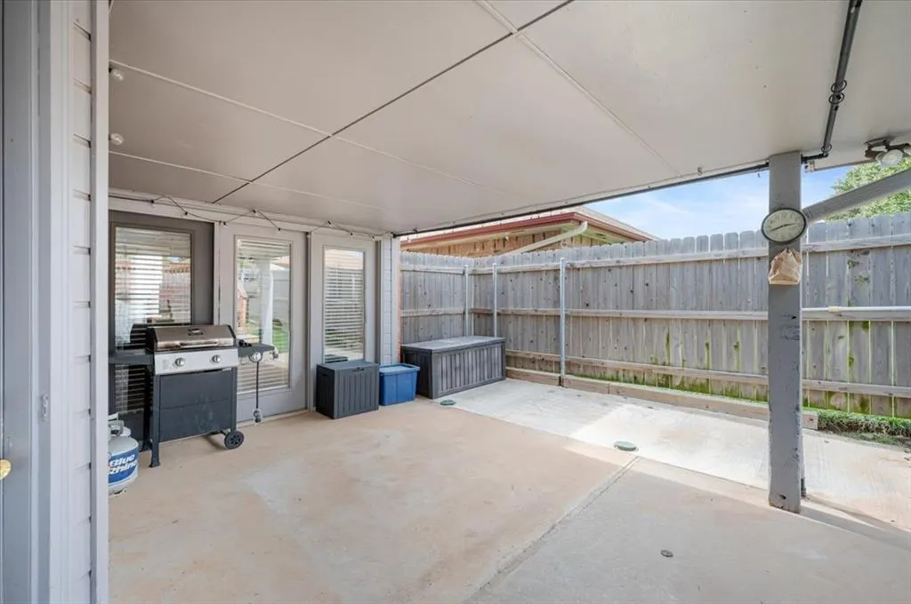 Photo 34 — 7917 Wilshire Ridge Drive, Oklahoma City, OK 73132