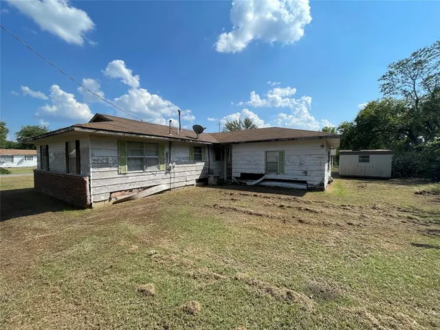Photo 4 — 704 Rabon Drive, Stratford, OK 74872