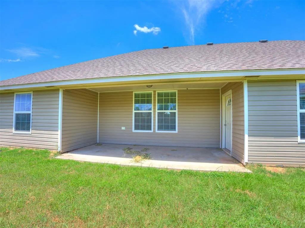 Photo 15 — 1400 Hillside Terrace, Blanchard, OK 73010