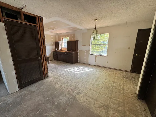 Photo 4 — 522 W Highland Street, Tecumseh, OK 74873