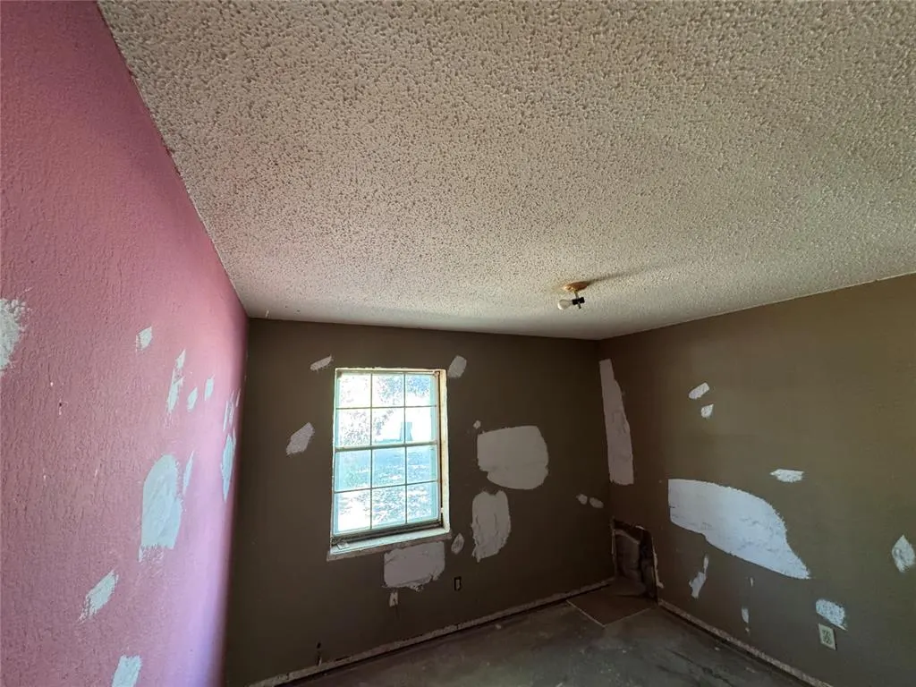Photo 13 — 522 W Highland Street, Tecumseh, OK 74873