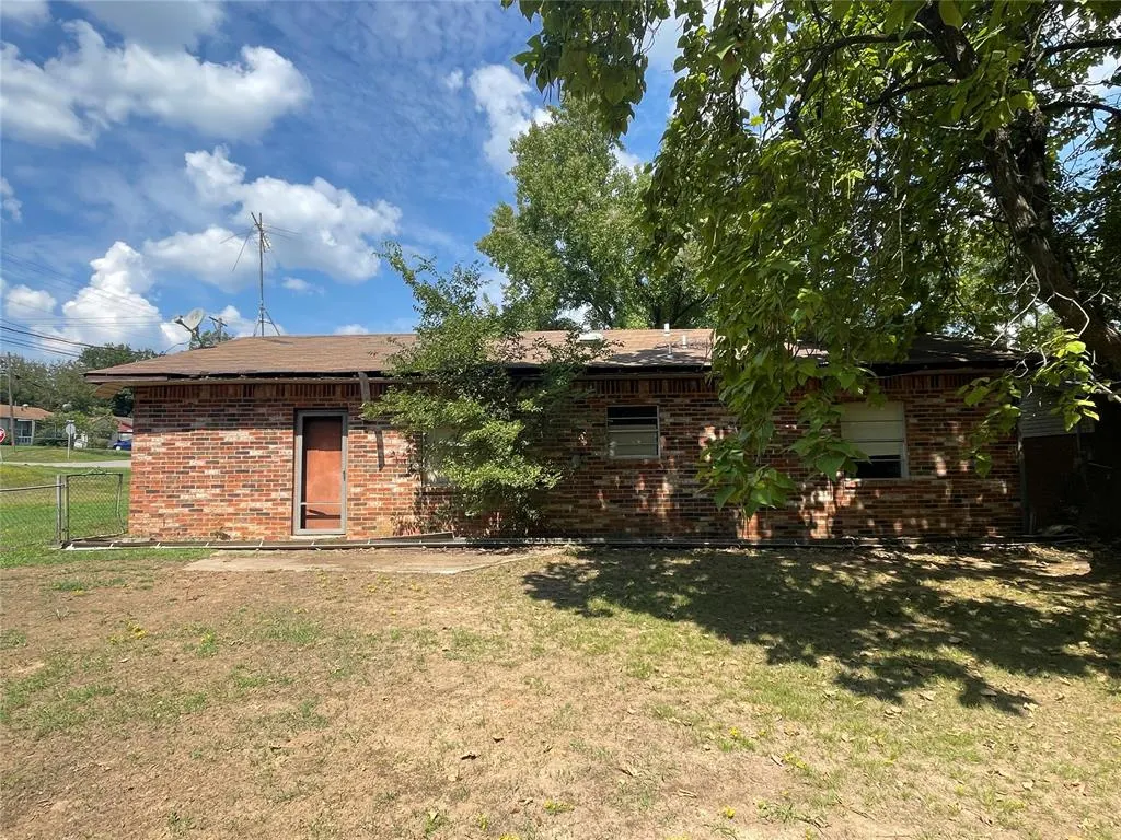 Photo 17 — 522 W Highland Street, Tecumseh, OK 74873