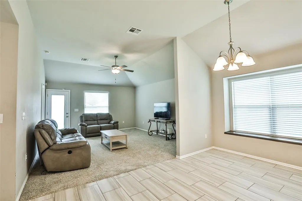 Photo 6 — 11632 SW 9th Street, Yukon, OK 73099
