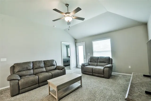 Photo 8 — 11632 SW 9th Street, Yukon, OK 73099