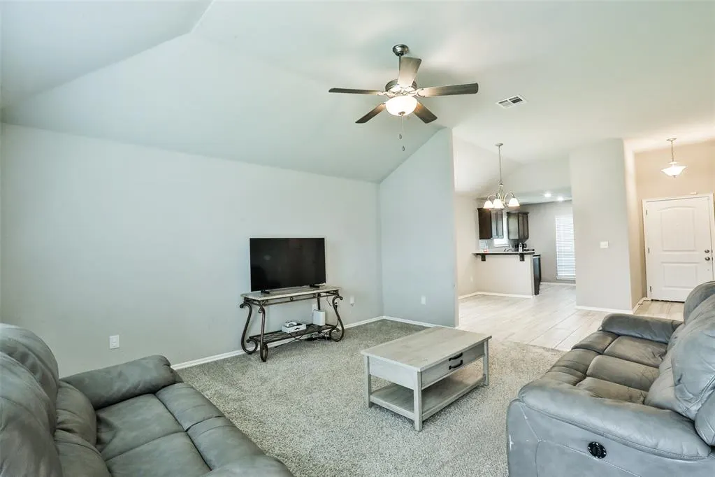 Photo 10 — 11632 SW 9th Street, Yukon, OK 73099