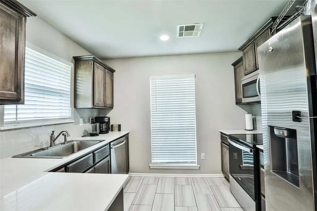 Photo 12 — 11632 SW 9th Street, Yukon, OK 73099