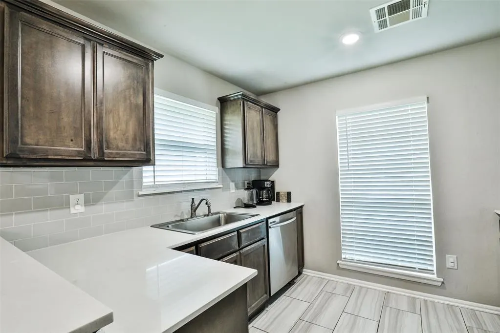 Photo 13 — 11632 SW 9th Street, Yukon, OK 73099