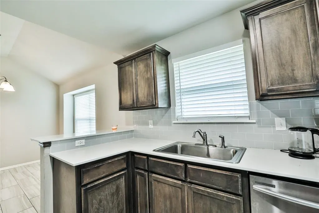 Photo 15 — 11632 SW 9th Street, Yukon, OK 73099