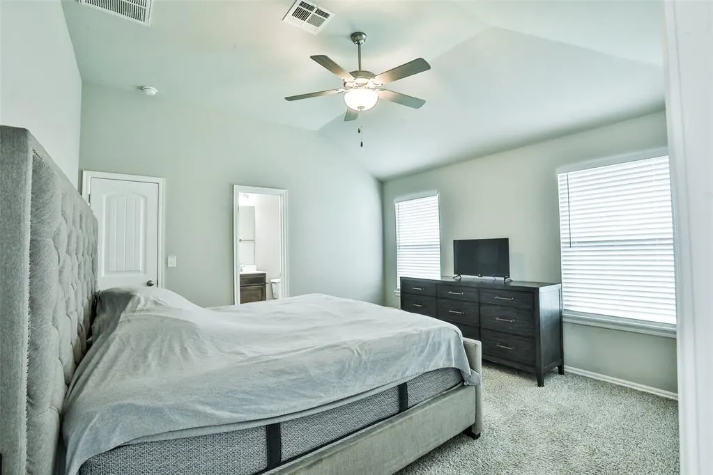 Photo 16 — 11632 SW 9th Street, Yukon, OK 73099