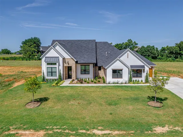 Photo 2 — 1529 Pedras Place, Newcastle, OK 73065