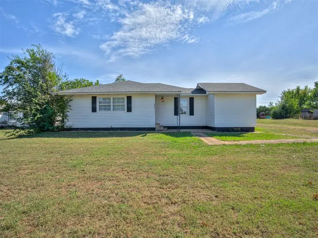 Photo 7 — 603 S 13th Street, Tecumseh, OK 74873