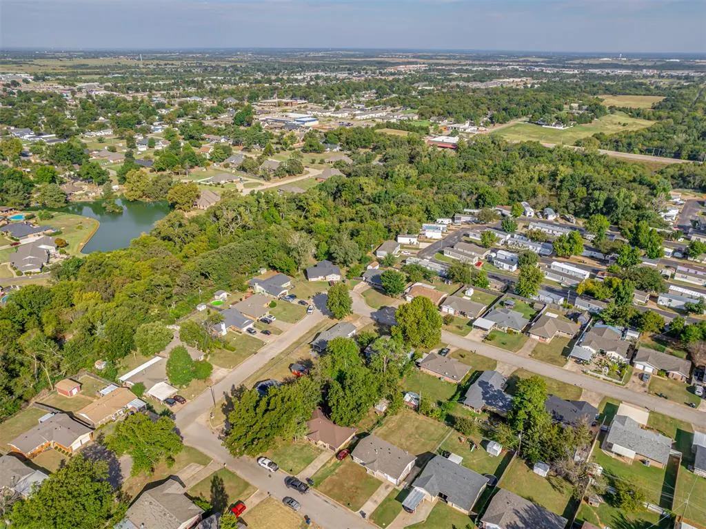 Photo 35 — 806 E Midland Street, Shawnee, OK 74804