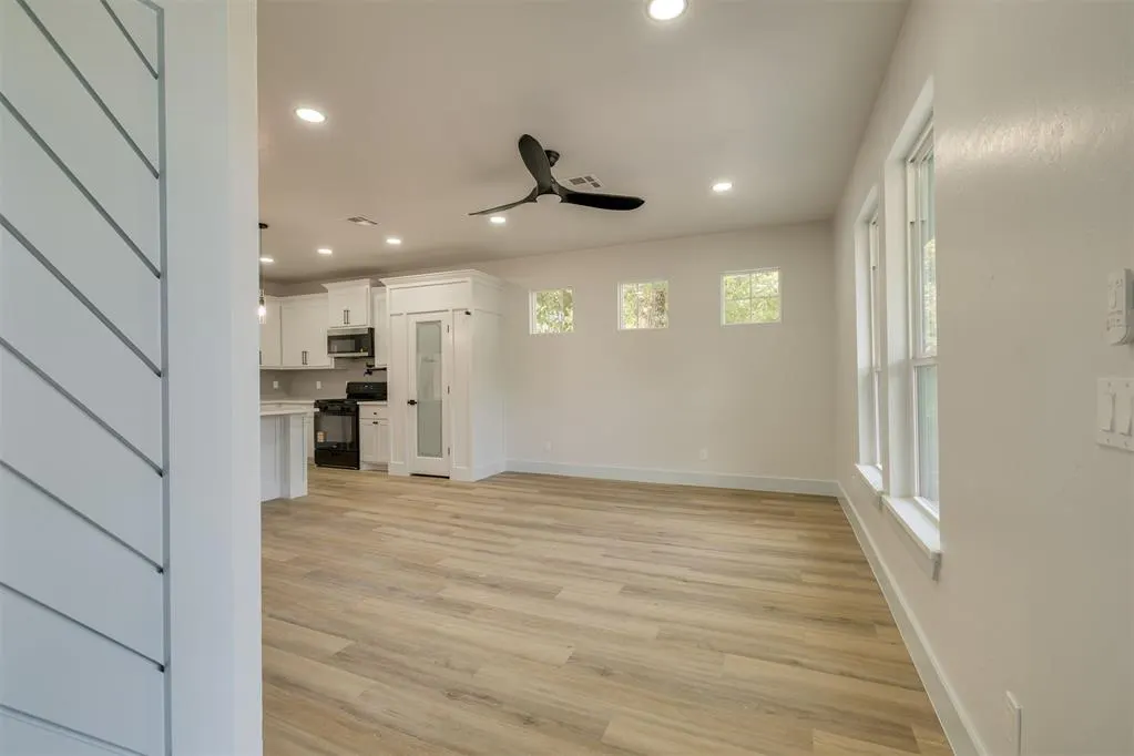 Photo 3 — 716 SE 22nd Street, Oklahoma City, OK 73129