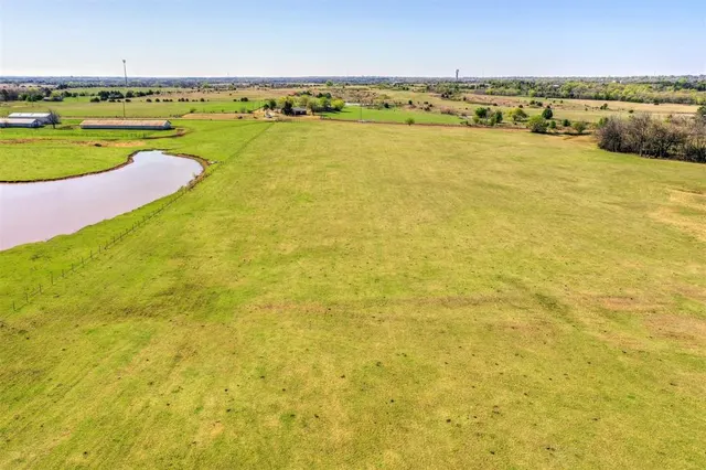 Photo 5 — 3201 E Tecumseh Road, Norman, OK 73071