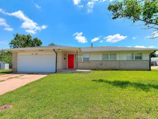 Sold home at 1800 N Mitchell Drive