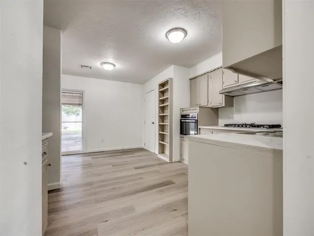 Photo 7 — 3044 S Madole Boulevard, Oklahoma City, OK 73159