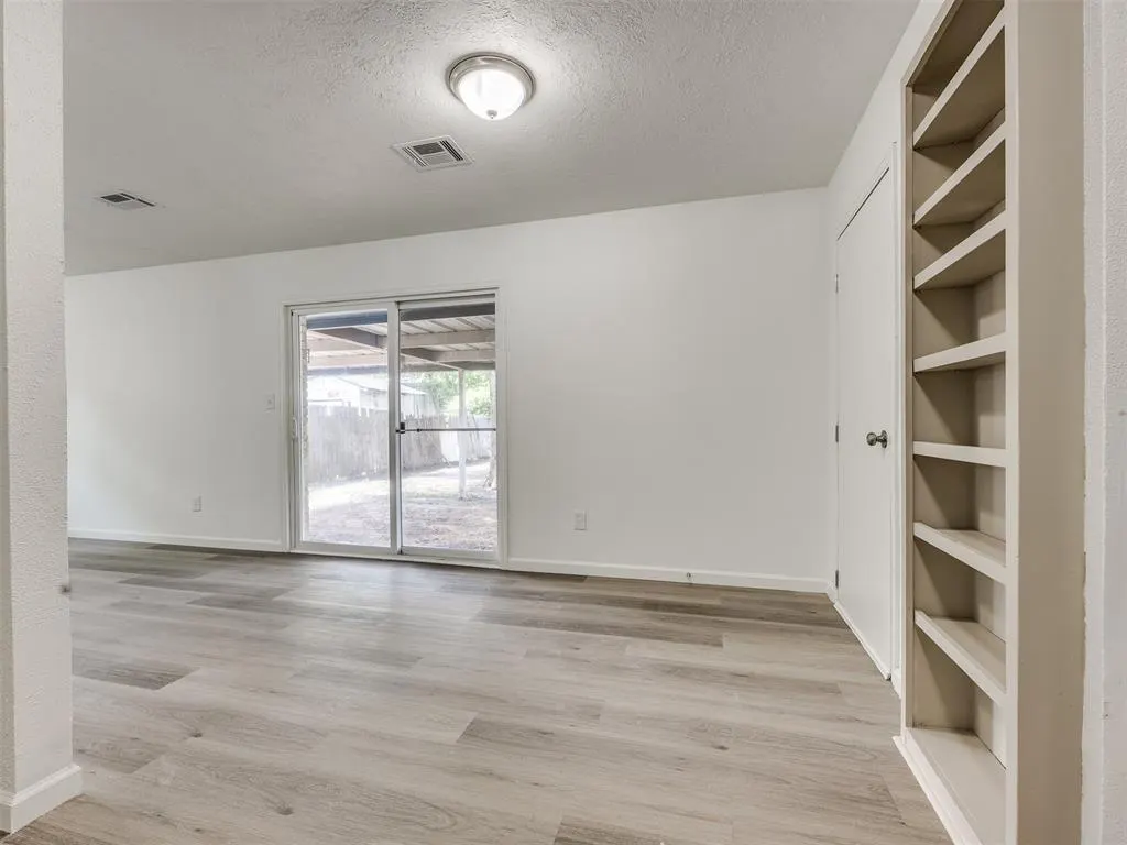 Photo 12 — 3044 S Madole Boulevard, Oklahoma City, OK 73159