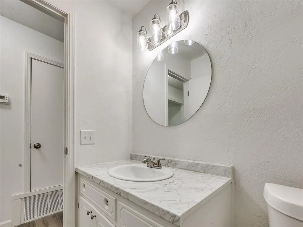 Photo 21 — 3044 S Madole Boulevard, Oklahoma City, OK 73159